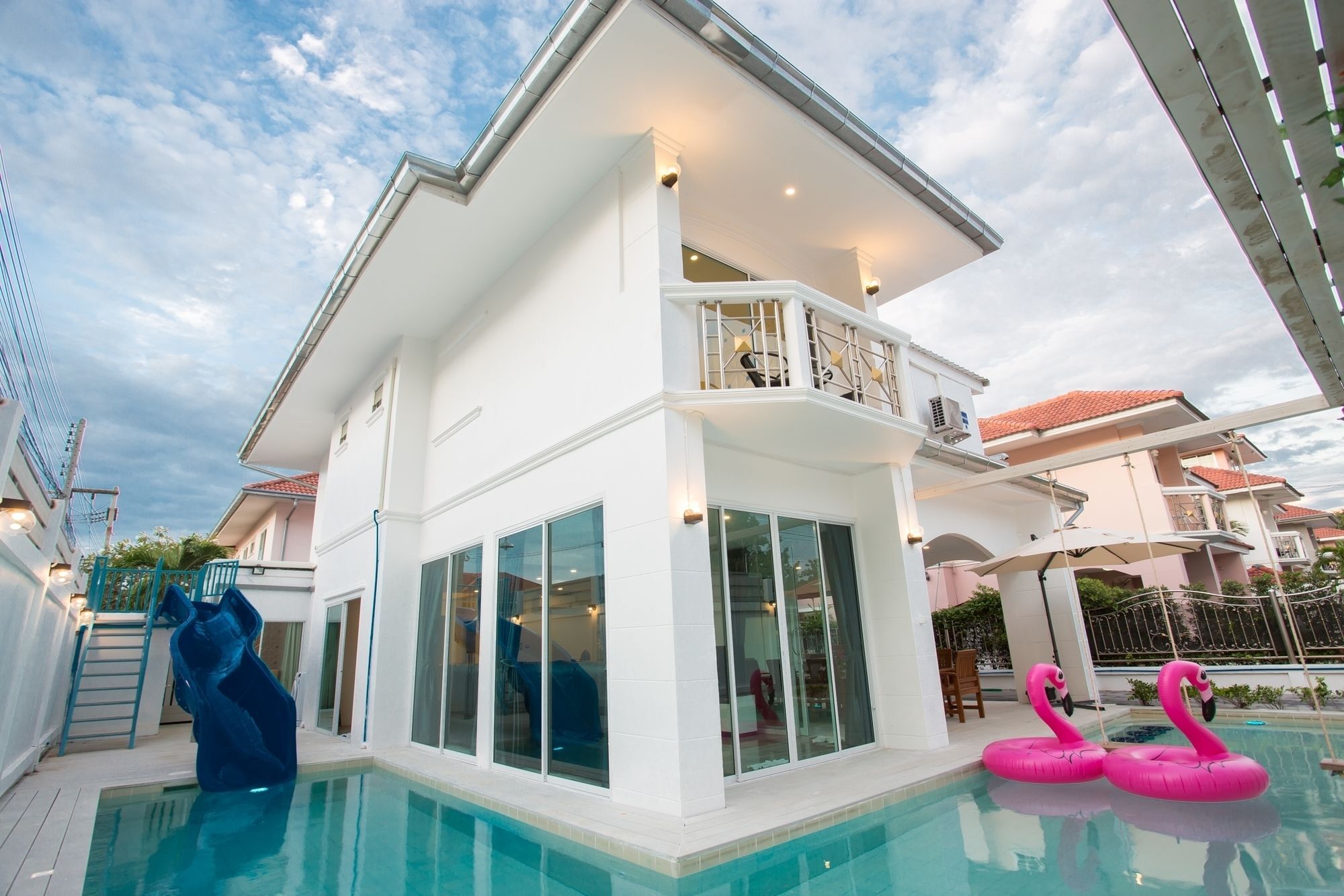 The Ville Modern Viewpoint Pool Villa 芭達亞 外观 照片